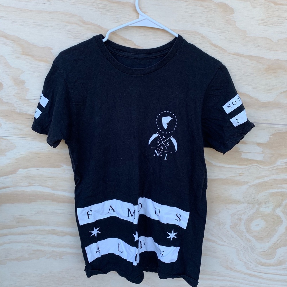 Famous Premium T-shirt